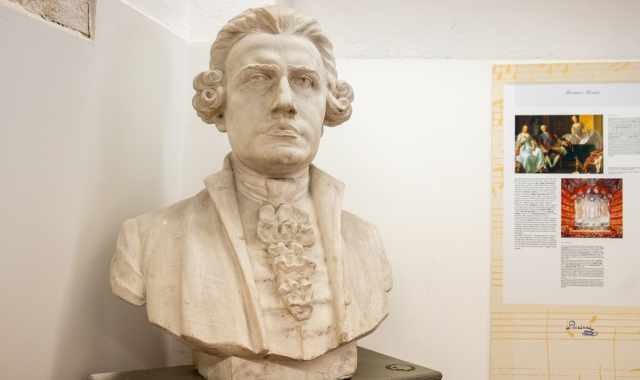 Bari,  il compleanno di Piccinni: la storia del grande compositore e della sua "Casa" abbandonata 